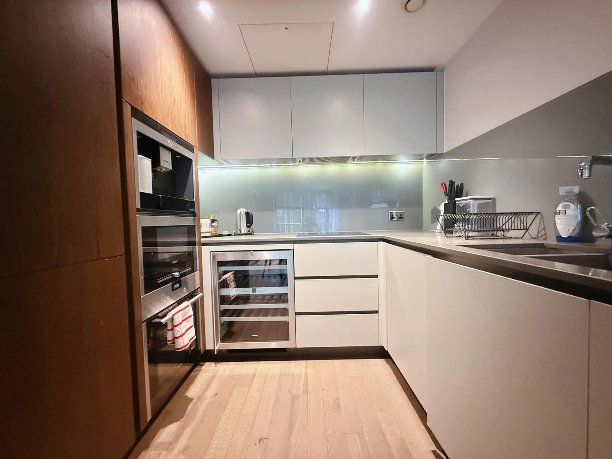 Luxurious And Spacious Near Us Embassy Londres